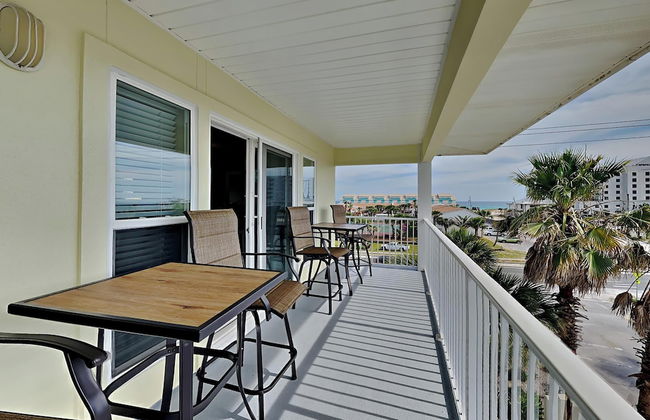 Gulf Island by SVR - Photo 1