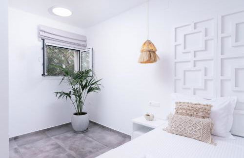 Sea View Luxury Villa White in Blue - Photo 18