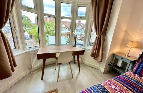 MADIKA HOMES Modern 2-Bed Apartment Near Wembley Stadium - Foto 20