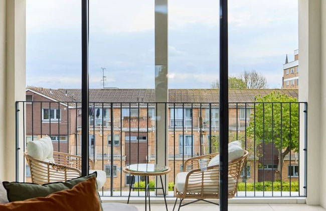 The Brondesbury Hideaway - Stylish 3bdr Flat With Balcony Parking - Foto 10