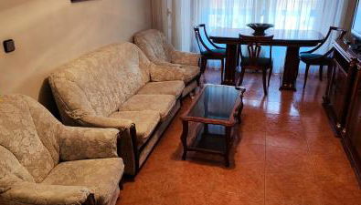 Piso céntrico 3 dormitorios con 2 baños cerca de la feria - Foto 2