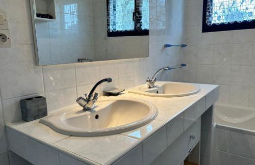 305 - Belle maison à deux pas de l'Anse du Croc - Foto 5