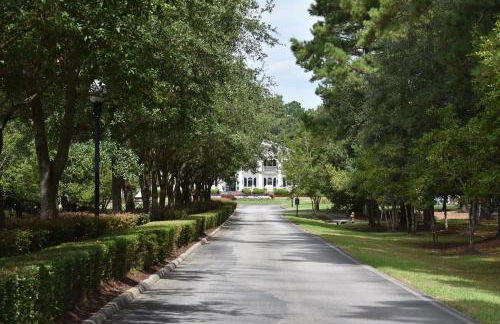 Brunswick Plantation Studio Home 407L with Onsite Golf Course and Pools studio - Foto 26