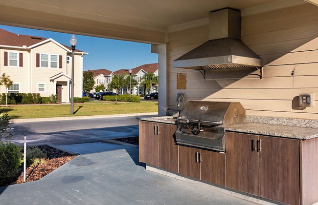 Moana's Hut Miles From World's Best Theme Parks! - Foto 35