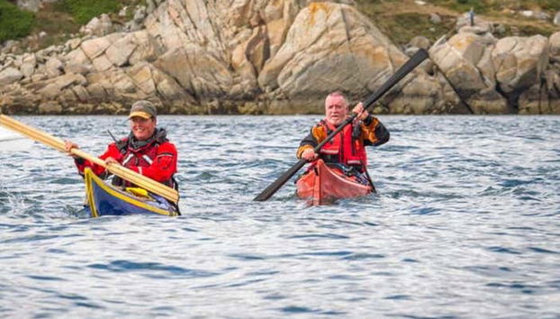 Remando por aguas de Connemara