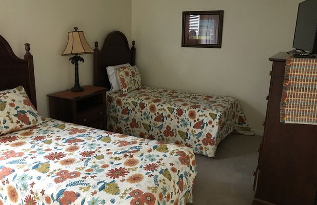 7 Bedroom Home With Private Screened Pool Spa Gameroom and 2 Master Suites by Florida Dream Homes - Foto 5