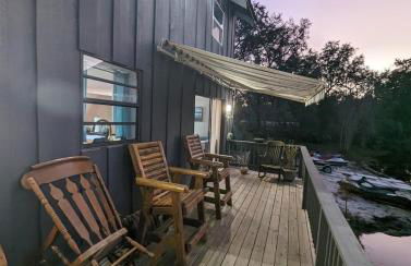 cozy lakeside retreat - Photo 4