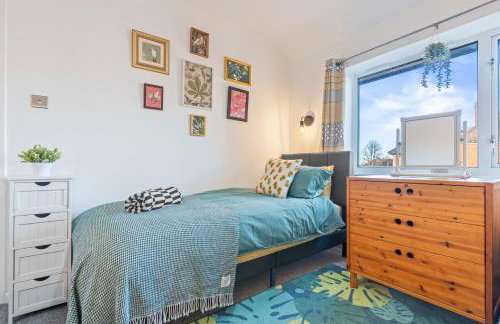 #82 Stylish Shirley Home - Sleeps 8 - NEC Solihull BHX - " Perfect for Contractors and Families - Free Parking" - Foto 26