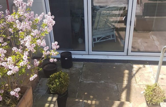 Lovely Large Garden Flat - Foto 16