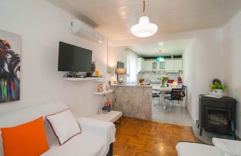 Cozy Home In Hrvace With Jacuzzi - Foto 6