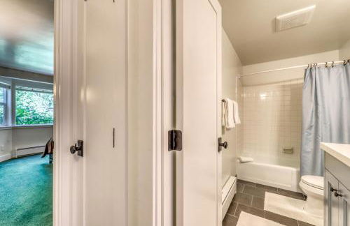 Single Level Ranch Condo in Elkhorn - Photo 13