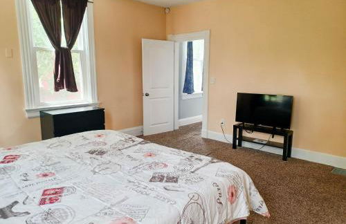 Huge 2 Bedroom House in the Heart of Northside! - Foto 21