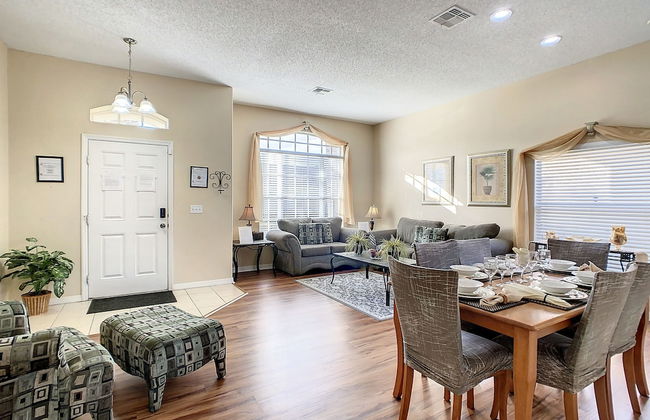 Triton Vacation Pool Home Near Disney - Foto 72