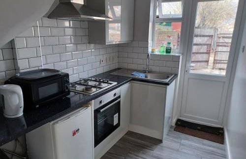 Bethel- beautiful new 1 bed house near Erith station - Photo 7