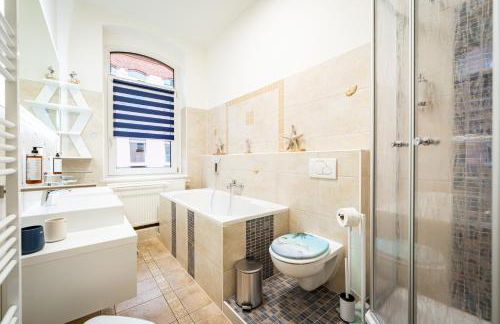 Stilvolle XXL-Ferienwohnung für 9 Gäste-148qm,4 Schlafzimmer,2 Parkplätze - Foto 8