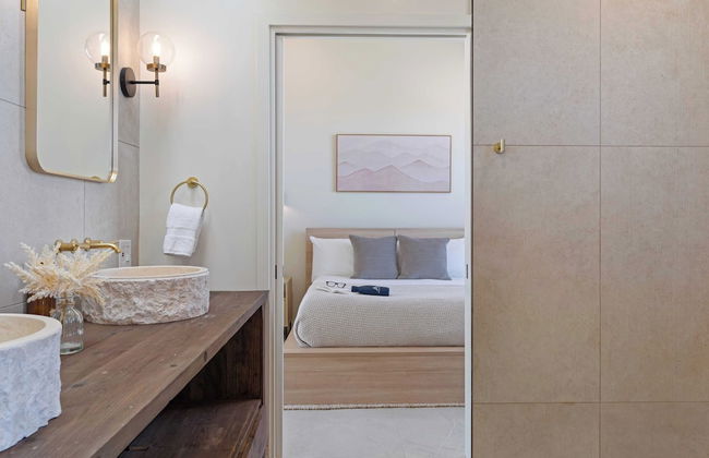 Private Pool, Hot Tub, Firepit Modern Oasis Blue Mirage by Avantstay - Foto 9