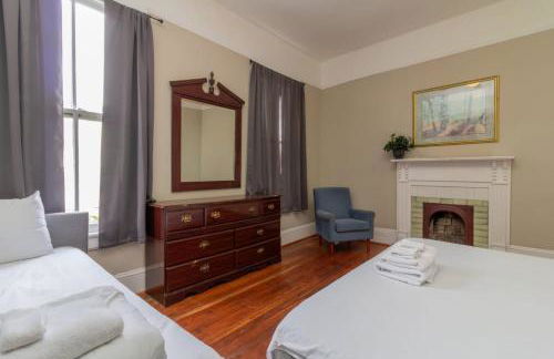 The Sunny Southern Manse Back Walk Downtown - Foto 7