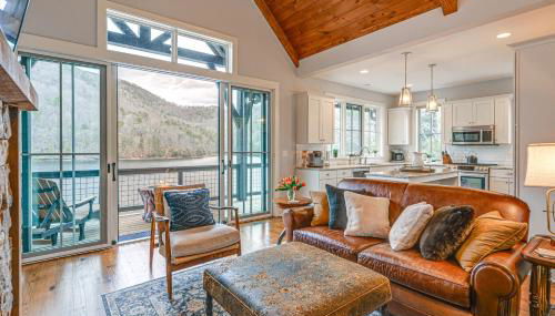 Direct Lake Access and Fire Pit Tuckasegee Cottage! - Foto 5