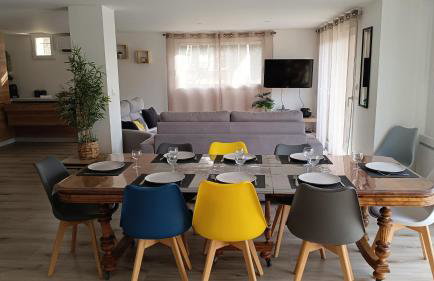 Gîte des Gones Maison 3 étoiles 10 personnes Jardin Lyon Eurexpo - Foto 2