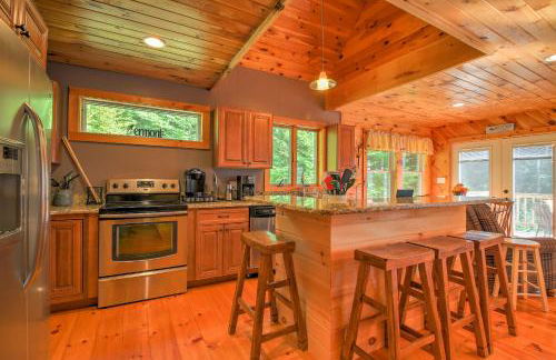 Mt Snow Home with Privacy Hot Tub Firepit - Foto 18