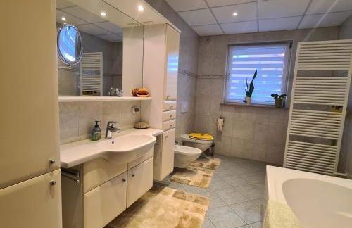 Geräumiges Wohnerlebnis - komfortabel und ruhig - Foto 7