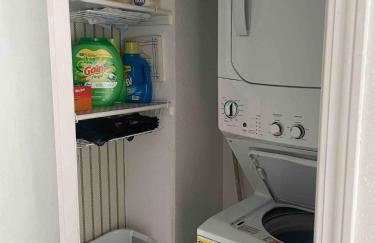 6BR Dream Getaway w Heated Pool & Peaceful Vibe - Photo 30