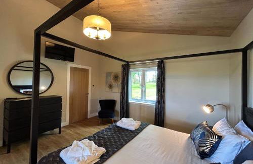 Breckland Lodge 3 with Hot Tub - Foto 20