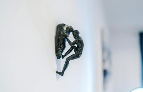 Stunning 3 Story Home, 3 x King Size Beds, Pool Table, Free Parking x2, Ping Pong - Foto 22