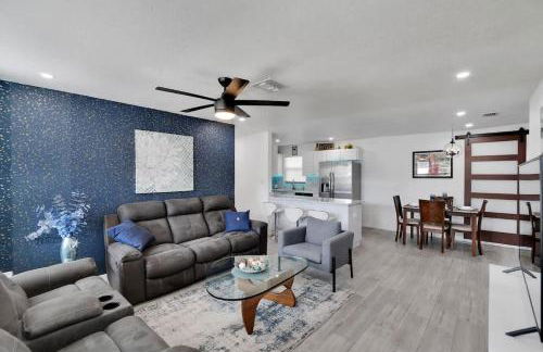 Family Pool 4BR 9-Bed Home Game Room & Firepit - Foto 3