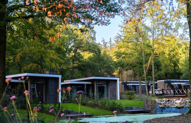 Modern Holiday Home With Decorative Fireplace - Foto 30