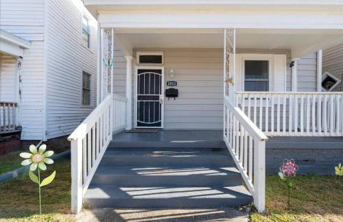 Stylish Private Room in Peaceful Home| 30 Nite Min - Foto 19