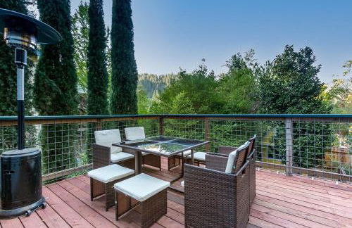 New Oasis -Spa -Firepit -BBQ- Decks-Pet friendly - Foto 14