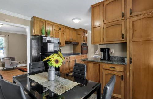 The Retro Pad - Large Yard and Foosball Table - Photo 9