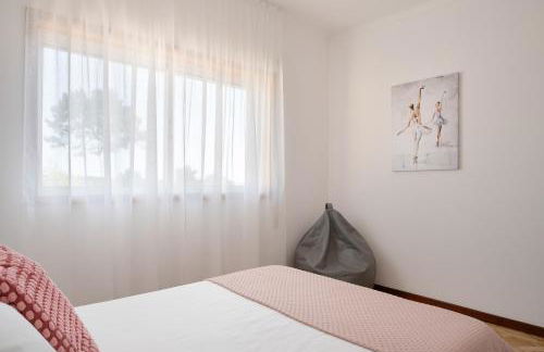 KING SIZE Bed with Air Conditioning near the BEACH & FREE Street Parking - Foto 30