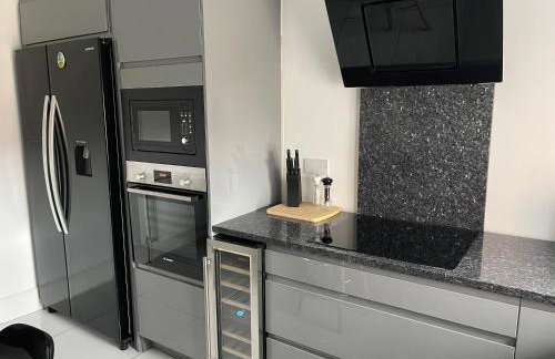Holdsworth House Apartments - Photo 20