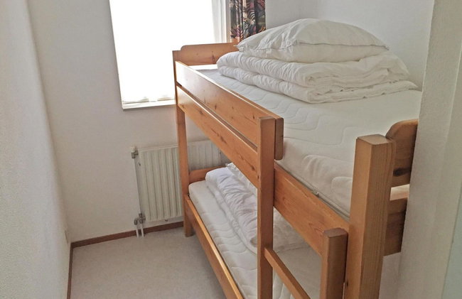 Cosy Bungalow Near the Beach - Photo 9