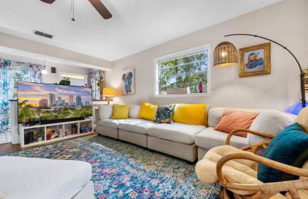 Zen Jungle House by Busch Gardens Sleeps 12 with Outdoor Games & Detached Play Space! - Foto 8