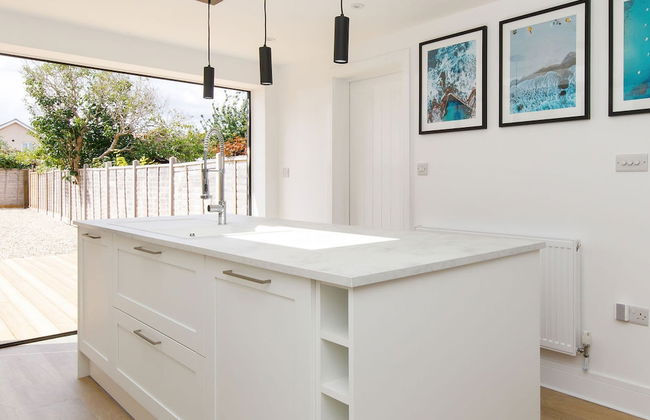 Stylish 2 Bed City Stay - Photo 8