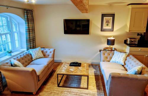 The Saddle Room - Photo 28