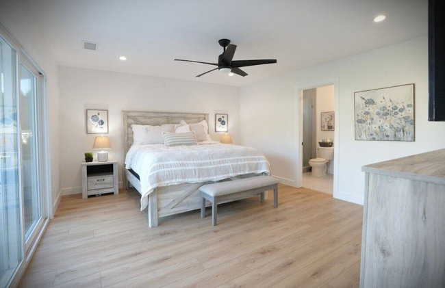 Awesome 5 Bedroom 3 Bath Pool Home With In-ground Jacuzzi - Foto 3