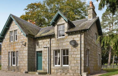 Gleneffock Farmhouse - Photo 9