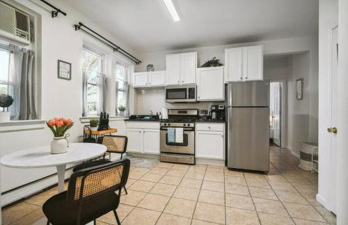 NYC Escape Easy Transit Easy Parking Quiet Area - Foto 3