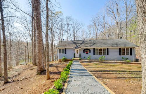 Fish, Boat and Hike Lakefront Home with Game Room! - Foto 44