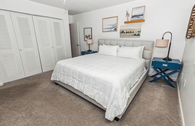 Dolphin Point 404a 2 Bedroom Condo by RedAwning - Foto 7