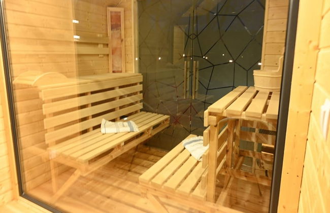 Holiday Home on the Lake Shore, Sauna, Jacuzzi - Foto 21