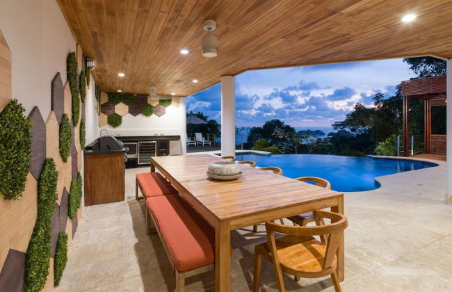 Stunning 7 BR Villa Manuel Antonio Sanctuary - Photo 39