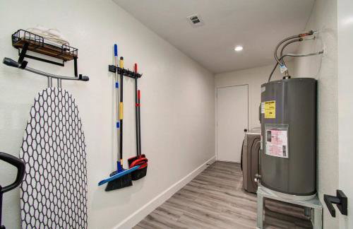 Friendswood Getaway - 5 Bedrooms + Pool + Patio - Foto 27