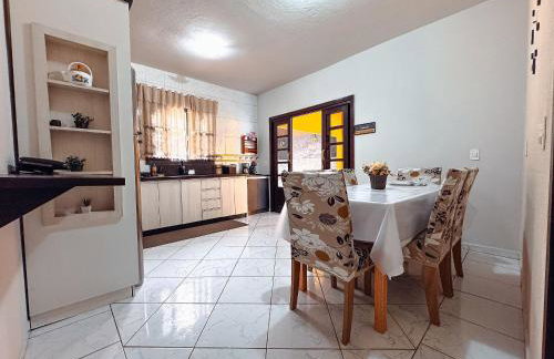 Casa espaçosa com churrasqueira - Foto 11