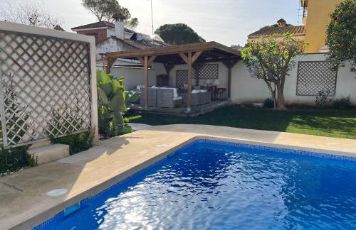 Chalet Ciudad Ducal con piscina y jardin - Foto 1