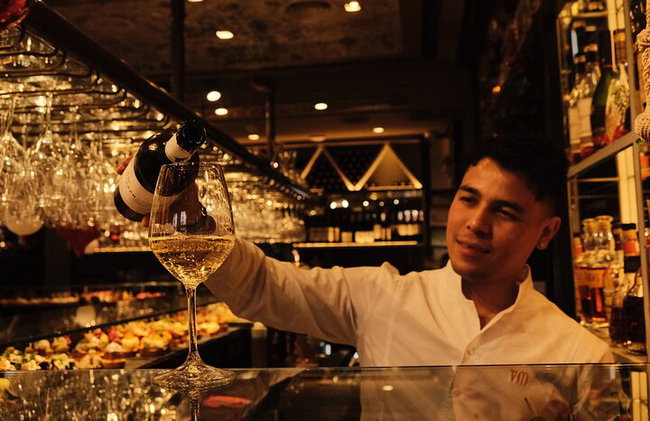 Bilbao Authentic Food Tour mit 9 Pintxos und lokalen Getränken - Foto 5